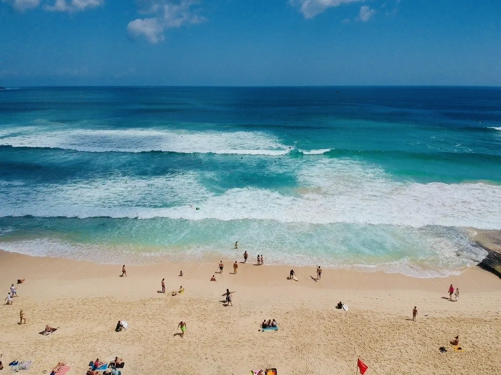 Dreamland strand met een drone, tijdens een bezoek met kinderen