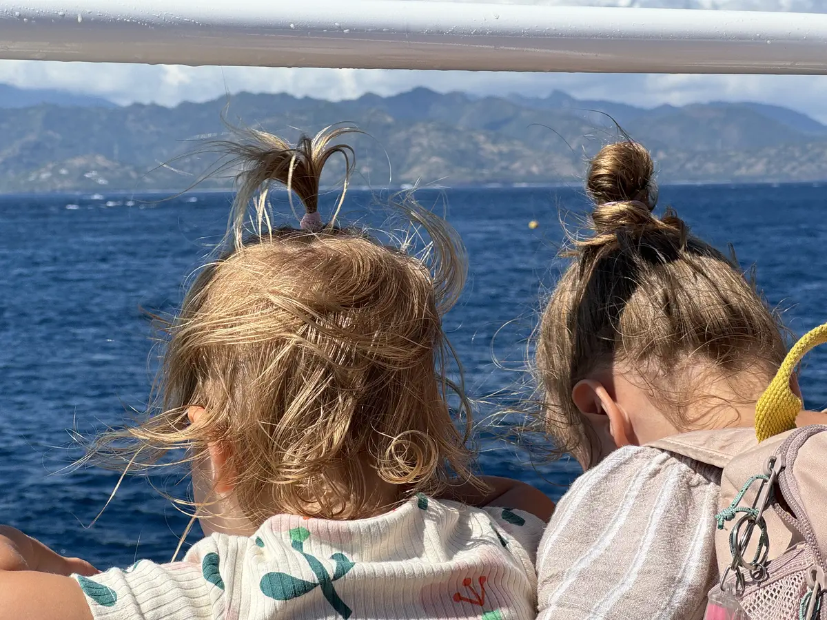 Fastboat van Bali naar Lombok met kinderen