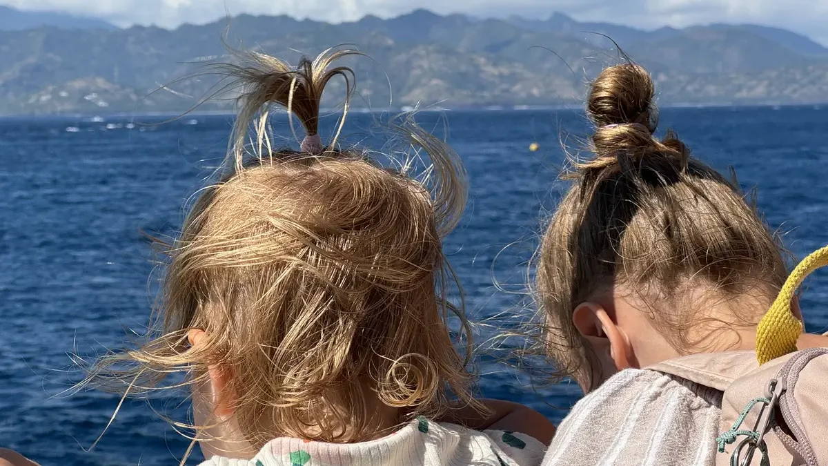 Fastboat van Bali naar Lombok met kinderen