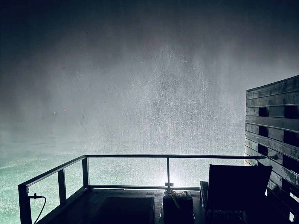 Hevige regen bij ons resort in Semporna