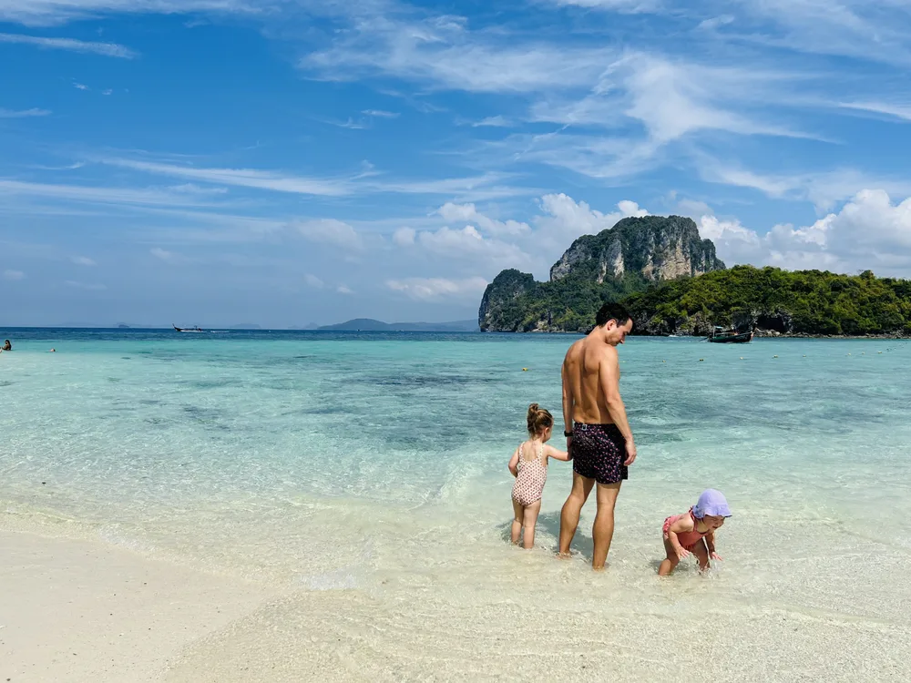 Eilandtour van Ao Nang naar Koh Kai en Koh Poda met kinderen in Thailand<br>