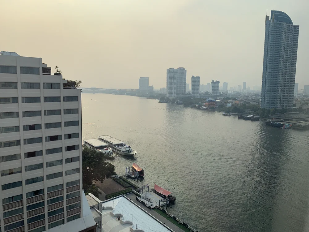 Uitzicht vanuit ons hotel in Bangkok