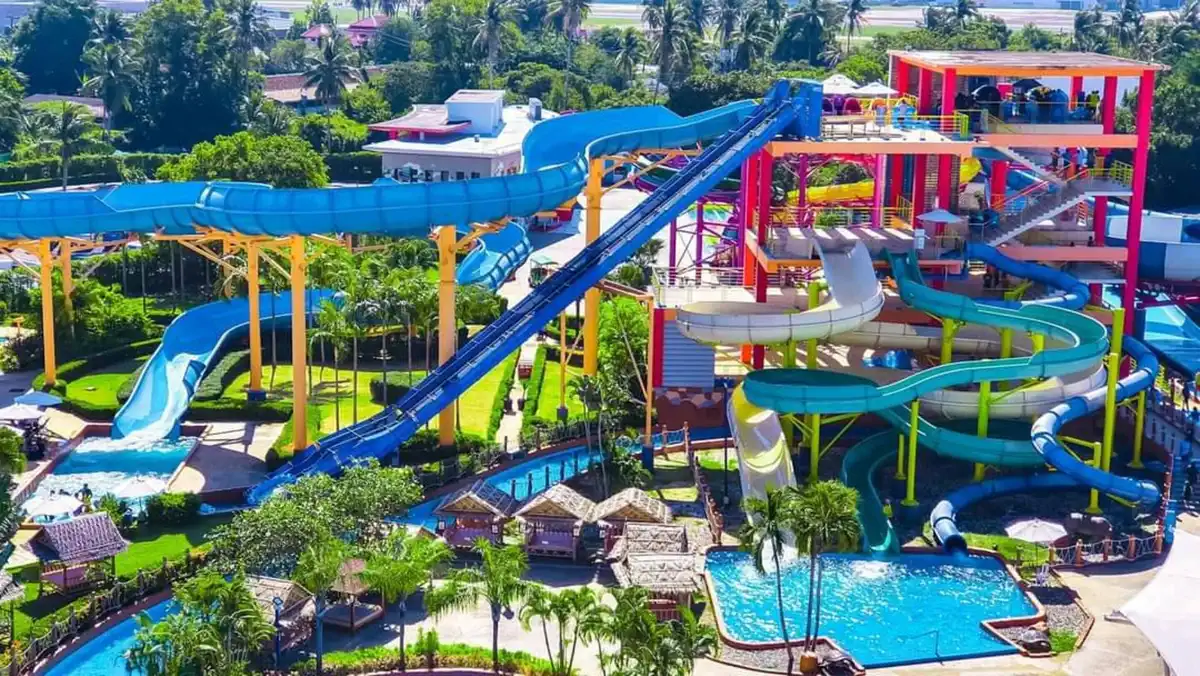 water slides at Splash Jungle Water Park Splash Beach Resort Phuket